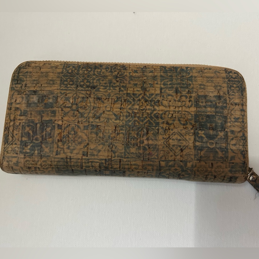 Retro Cork Zip-Around Wallet